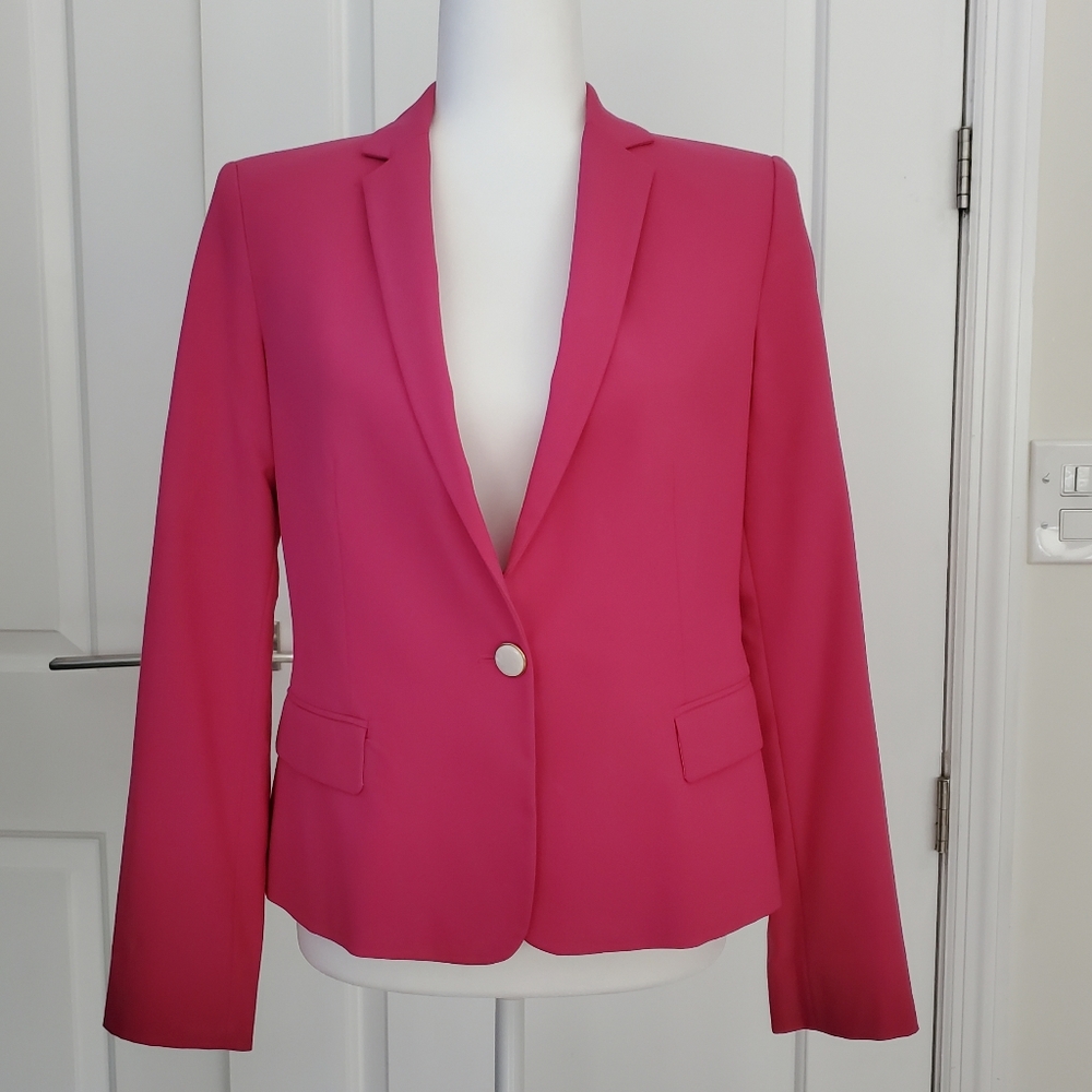 Women Zara Beautiful Hot Pink Blazer.